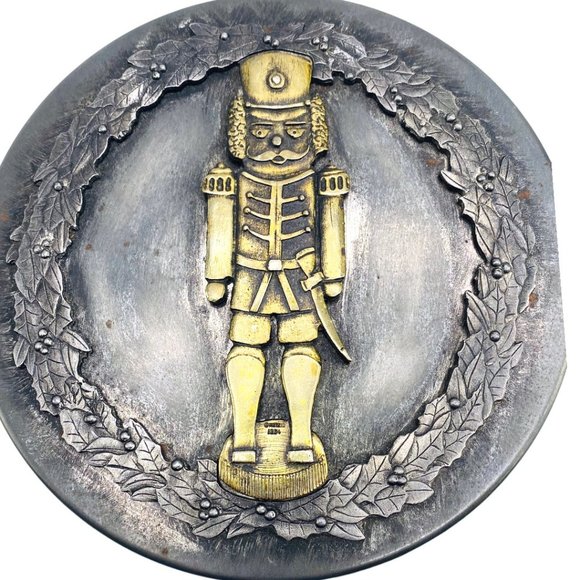 Metzke Designs 1984 Rare Vintage Pewter Container w/Nutcracker & Holly Wreath - Picture 2 of 9